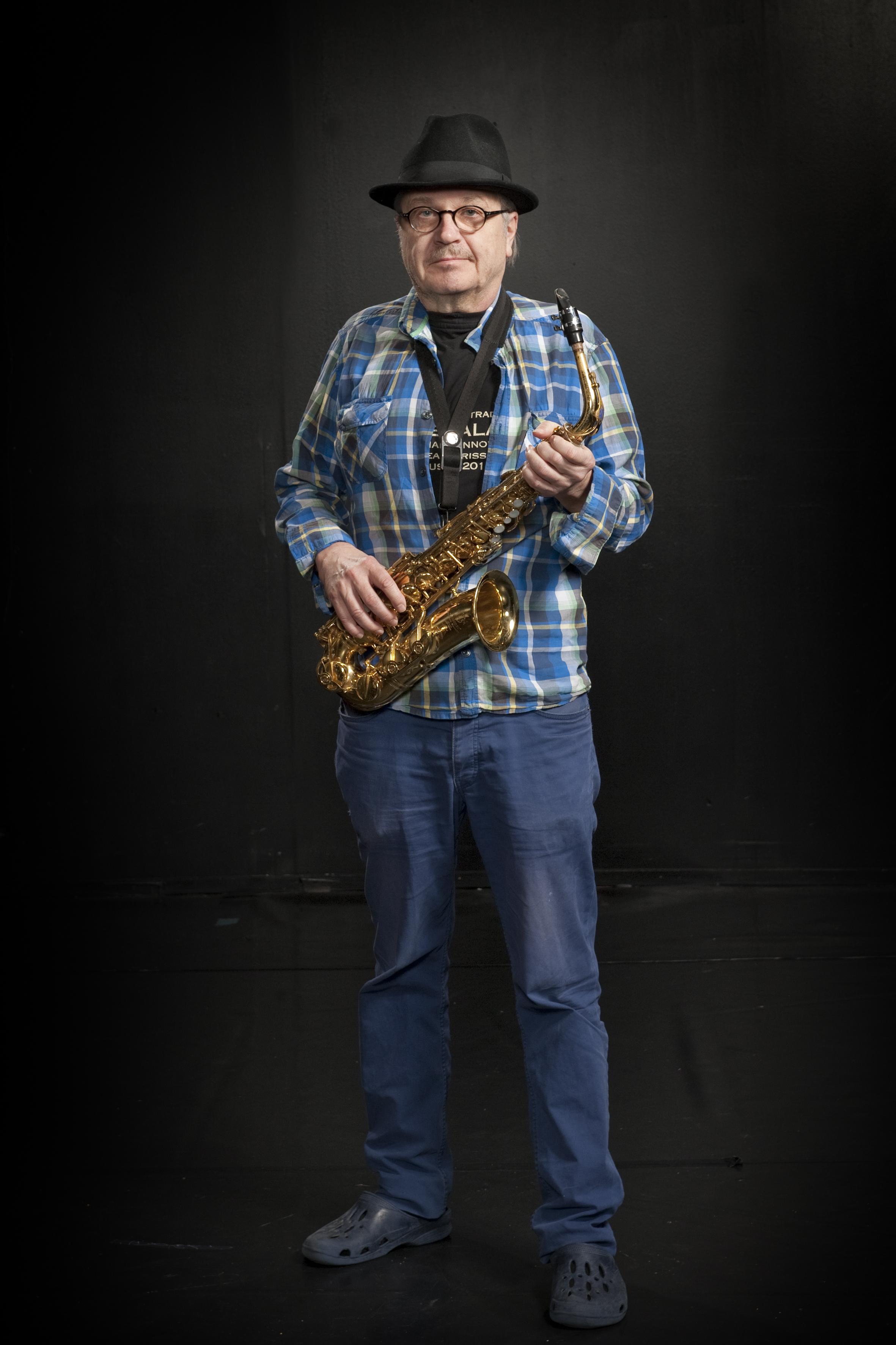 Lassi Talasmo : Bändilinjan opettaja: saksofonit, klarinetti
