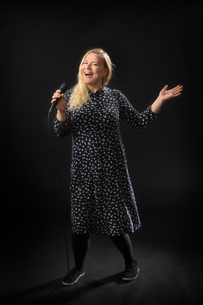 Elisa Pellinen : Bändilinjan opettaja: laulu